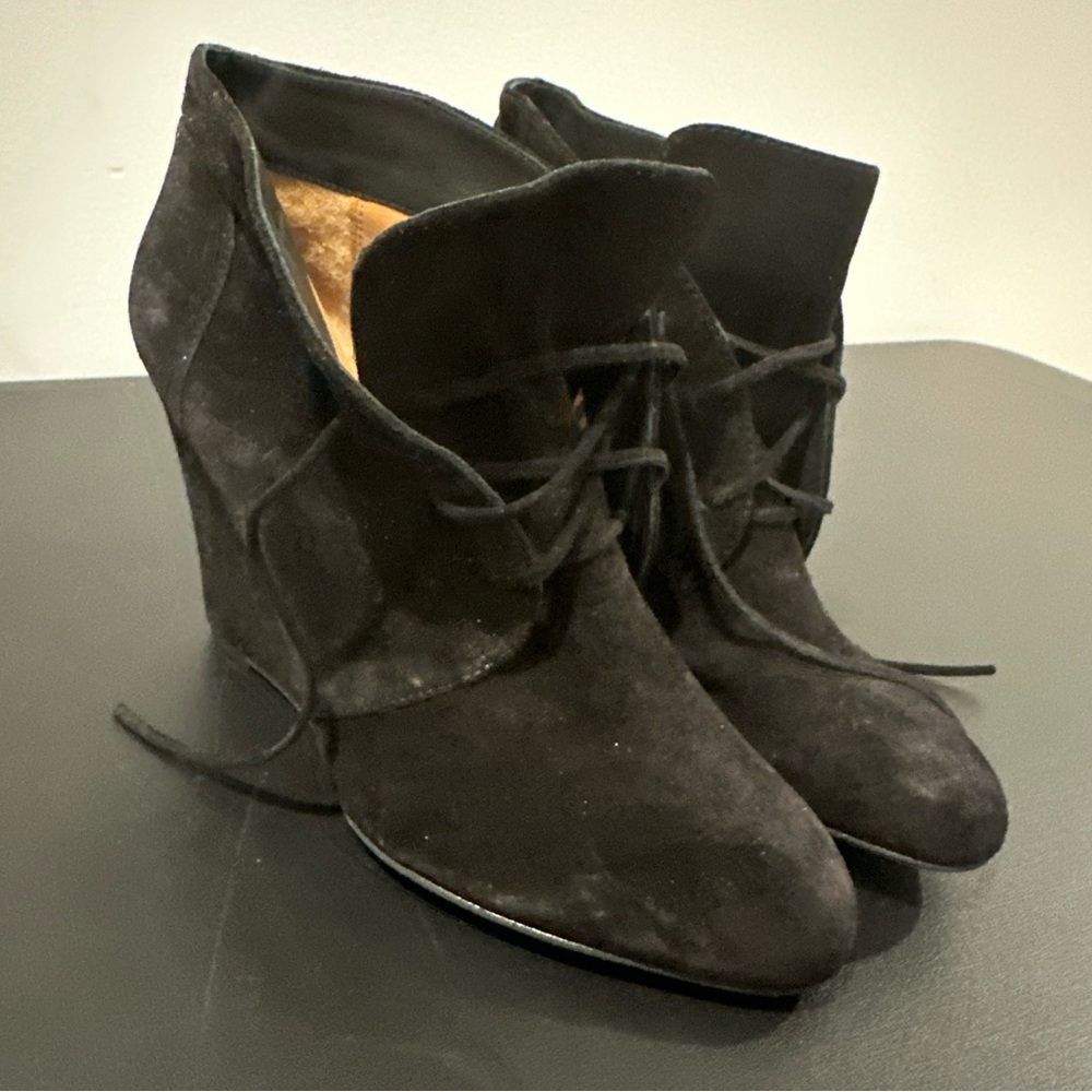 VIA SPIGA BLACK SUEDE BOOTIE WEDGES - LIKE NEW - SIZE 10